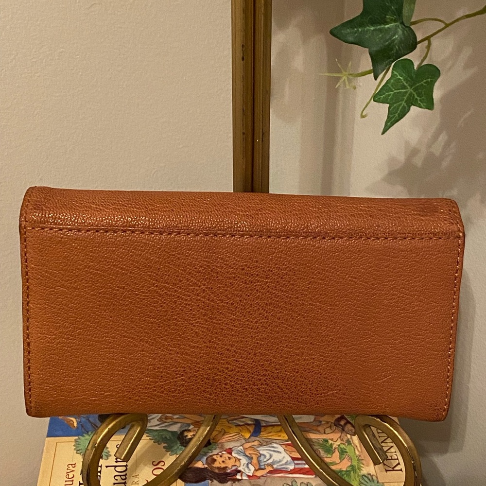 Michael Kors Wallet - Picture 2 of 5
